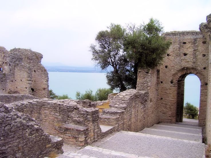 Garda Lake Sirmione Italy