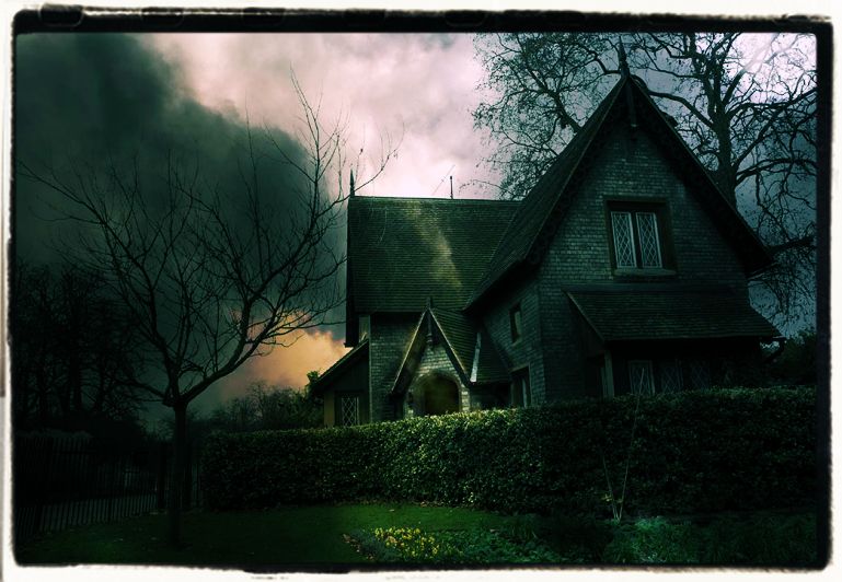 Halloween Haunted Night House