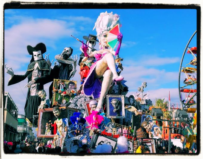 Viareggio carnival parade